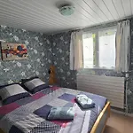 Sous Les Sapins, Calme, Superbe Vue Avec Piscine Et Sauna Chalet *