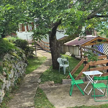 Sous Les Sapins, Calme, Superbe Vue Avec Piscine Et Sauna