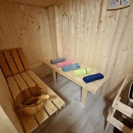 Sous Les Sapins, Calme, Superbe Vue Avec Piscine Et Sauna *