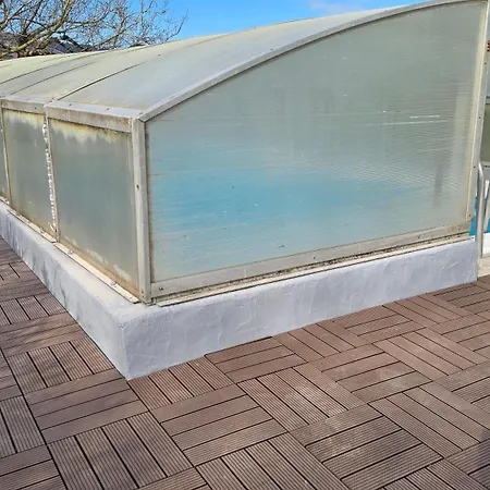 Chalet Sous Les Sapins, Calme, Superbe Vue Avec Piscine Et Sauna *